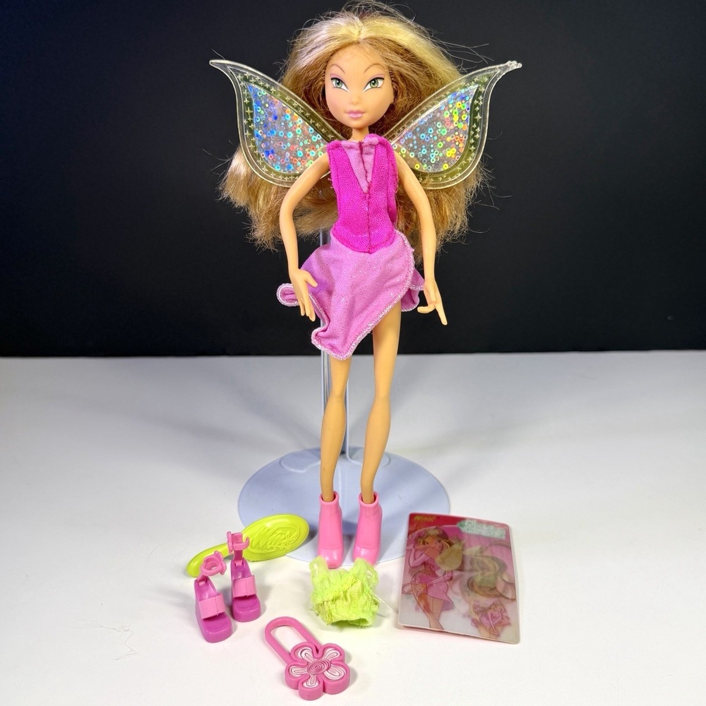 2004 Mattel Winx Club Flora Fashion Doll Fairy Season 1 Accessories Wings Card
